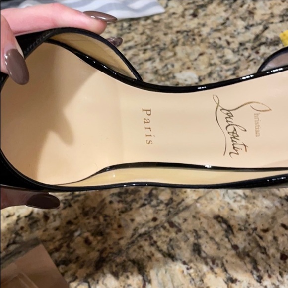 Iriza 100 Black Patent Heels - Picture 3 of 11